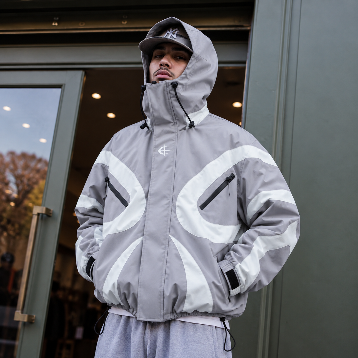 VÆREN Shell Jacket
